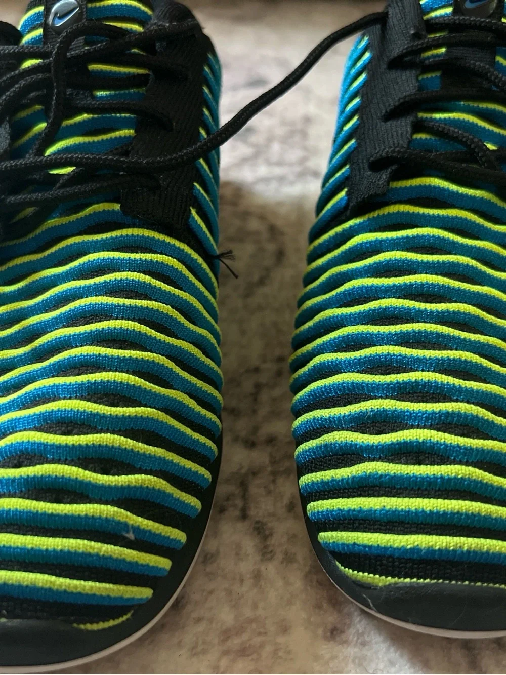 Nike Roshe Two Flyknit Black Volt Blue Running Shoes Women’s Size 7 EU 38 844929